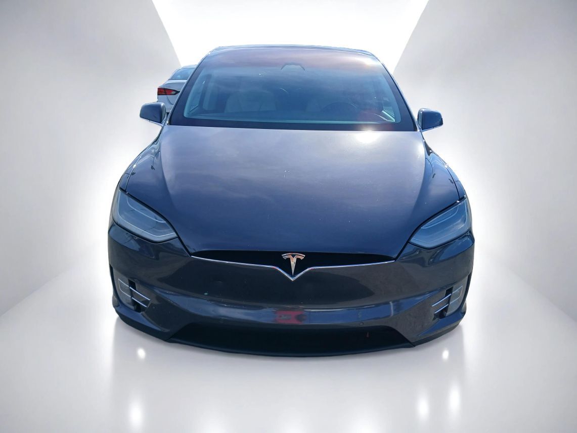 2018 Tesla Model X 75D Sport Utility 4D