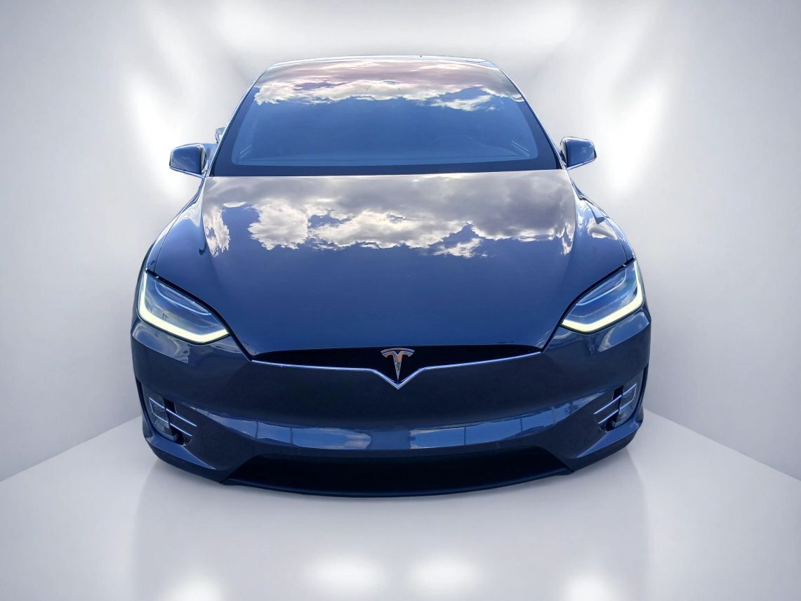 2018 Tesla Model X 75D Sport Utility 4D