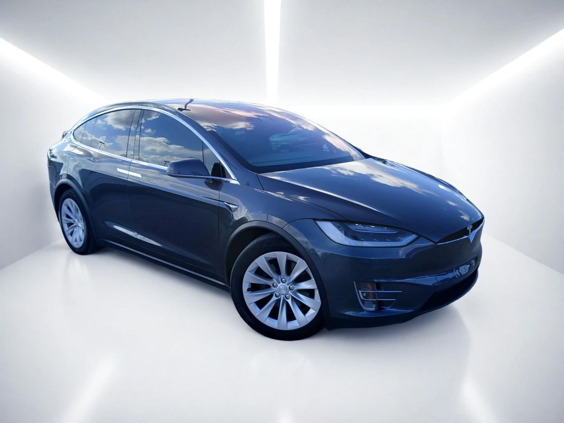 2018 Tesla Model X 75D Sport Utility 4D
