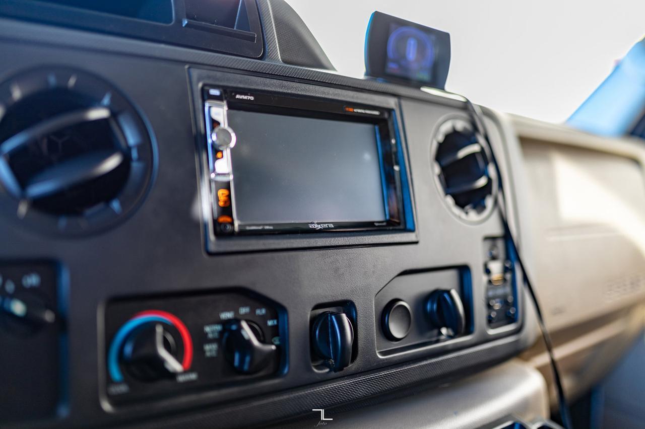 2018 Thor Chateau 22E Class C Motorhome Red Deer AB