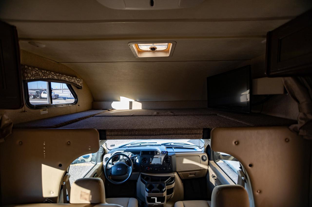 2018 Thor Chateau 22E Class C Motorhome Red Deer AB