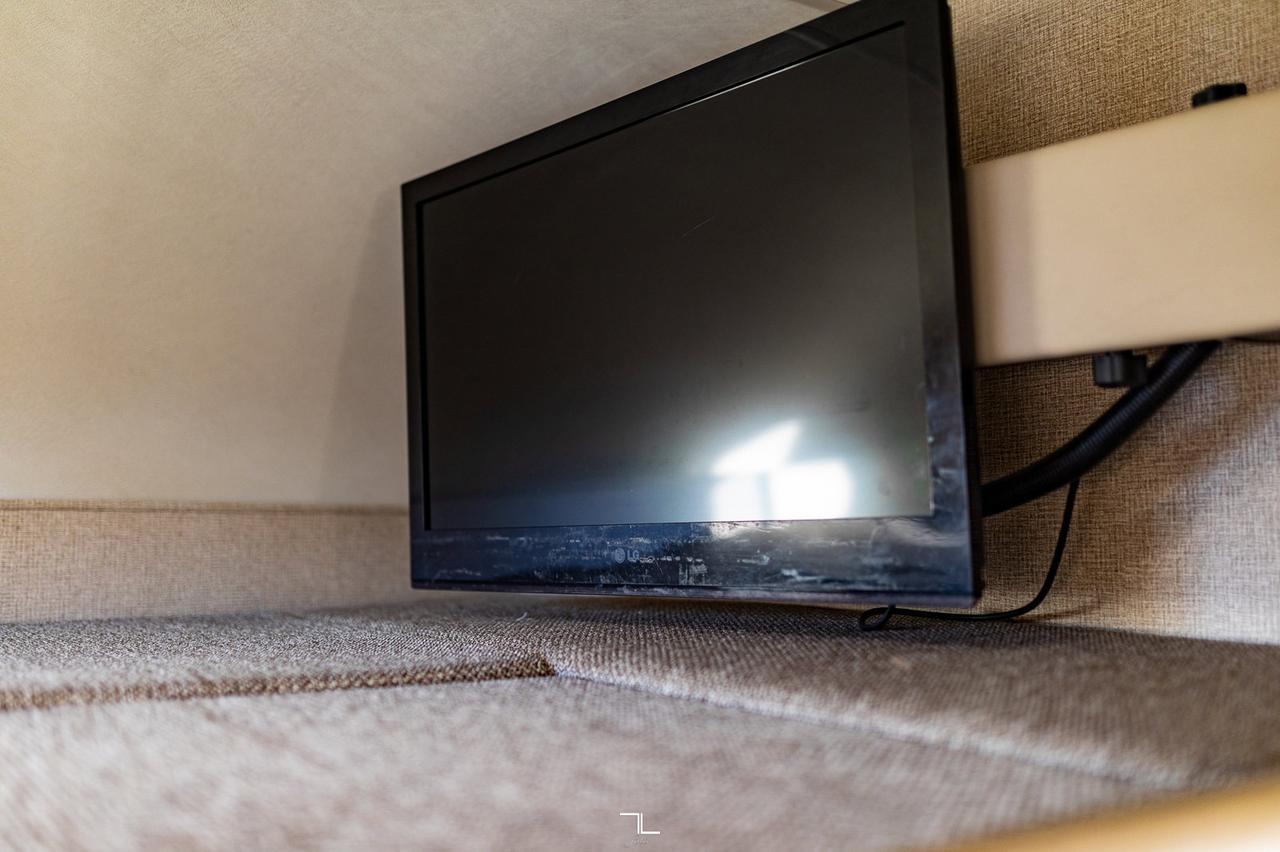 2018 Thor Chateau 22E Class C Motorhome Red Deer AB