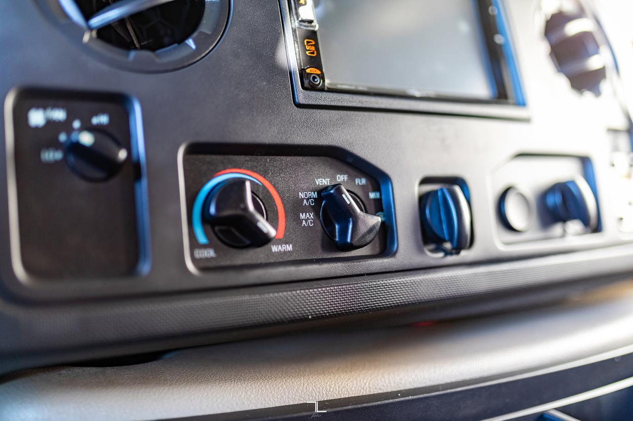 2018 Thor Chateau 22E Class C Motorhome Red Deer AB