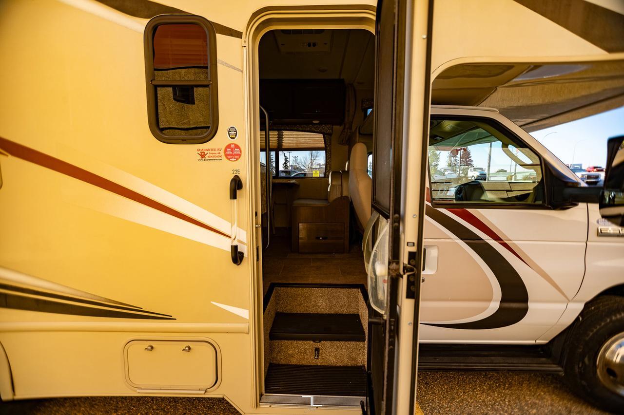 2018 Thor Chateau 22E Class C Motorhome Red Deer AB