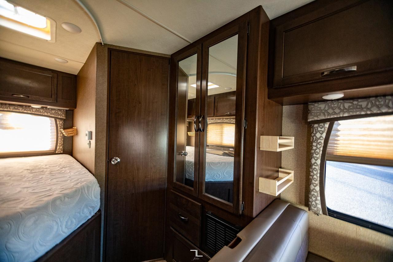 2018 Thor Chateau 22E Class C Motorhome Red Deer AB