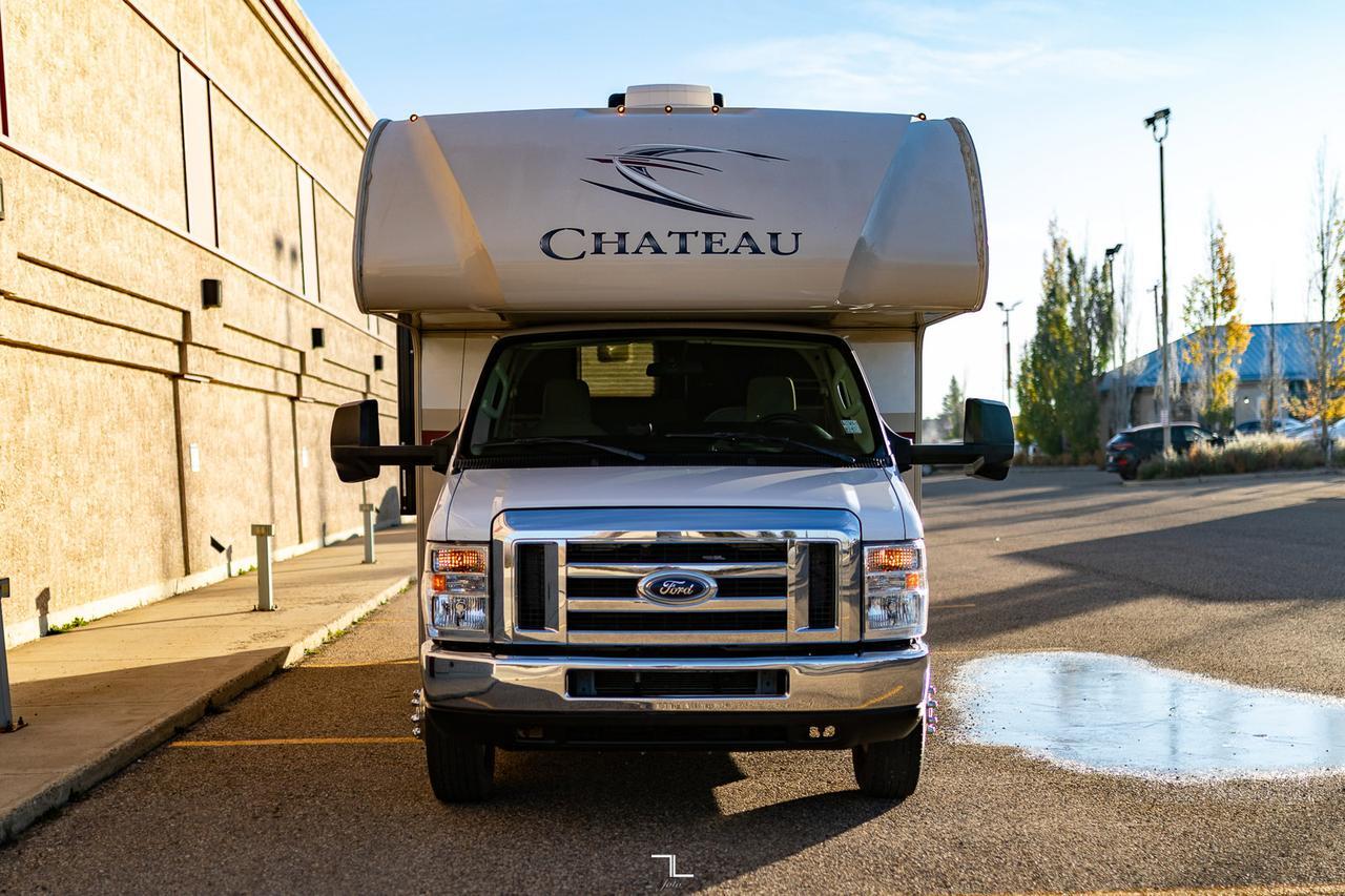 2018 Thor Chateau 22E Class C Motorhome Red Deer AB