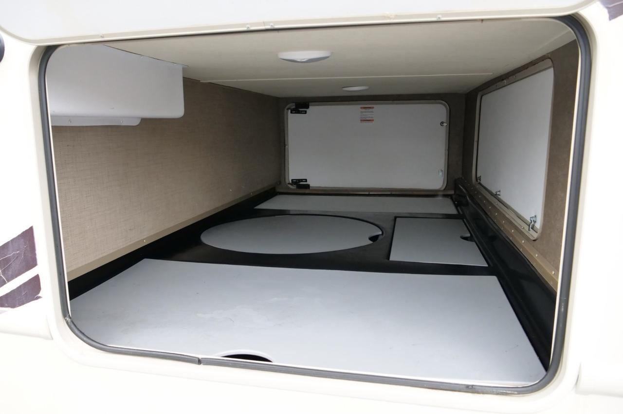 2018 Thor Motor Coach Quantum / RW28 / Exterior TV / MEGA Storage! Lincolnton NC