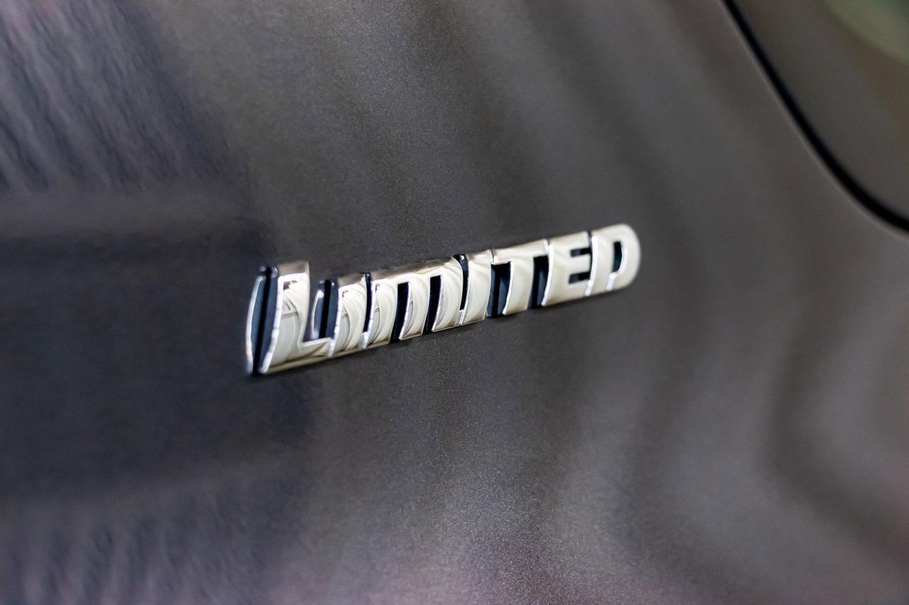 2018 Toyota 4Runner 4x4 Limited 3rd Row Leather Roof NAv Red Deer AB