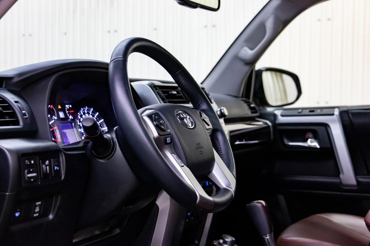 2018 Toyota 4Runner 4x4 Limited 3rd Row Leather Roof NAv Red Deer AB