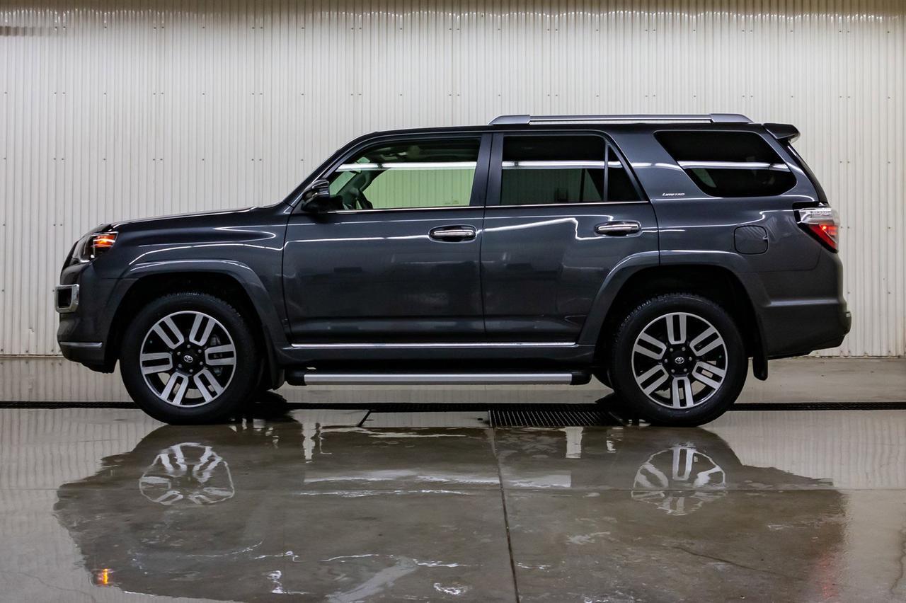 2018 Toyota 4Runner 4x4 Limited 3rd Row Leather Roof NAv Red Deer AB