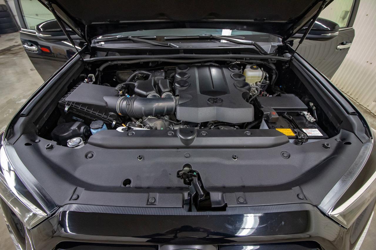 2018 Toyota 4Runner 4x4 Limited Leather Roof Nav Red Deer AB