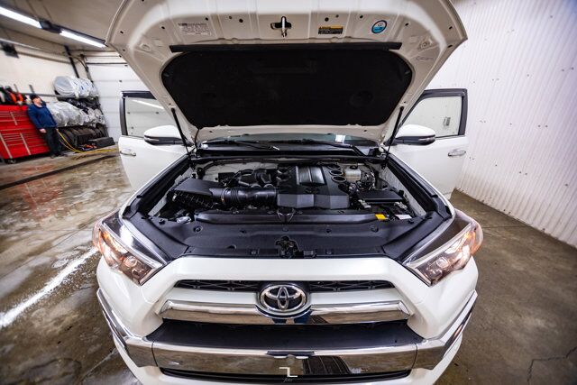 2018 Toyota 4Runner AWD Limited Leather Roof Nav BCam Red Deer AB