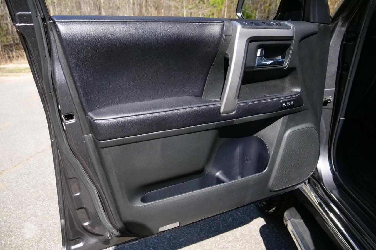 2018 Toyota 4Runner Limited / 4WD / Cooled Seats / Sunroof! Lincolnton NC