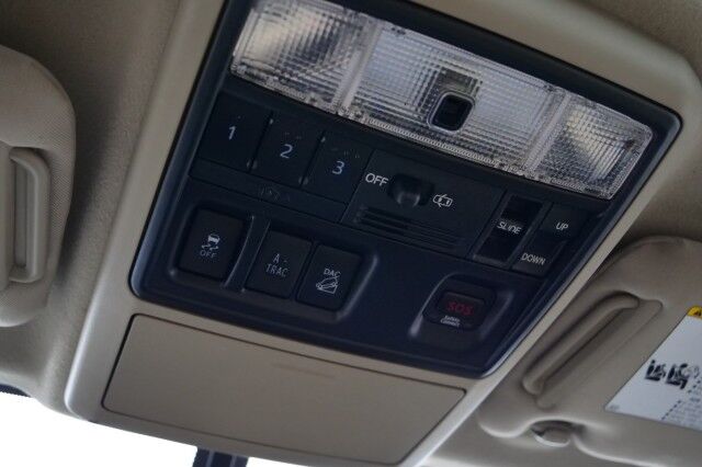 2018 Toyota 4Runner Limited / 4WD / Third Row / Cooled Seats / Sunroof! High Point NC