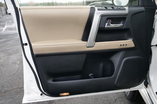 2018 Toyota 4Runner Limited / 4WD / Third Row / Cooled Seats / Sunroof! High Point NC