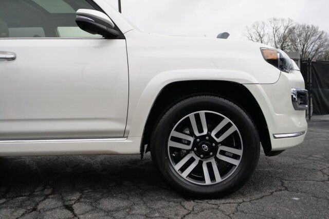 2018 Toyota 4Runner Limited / 4WD / Third Row / Cooled Seats / Sunroof! High Point NC