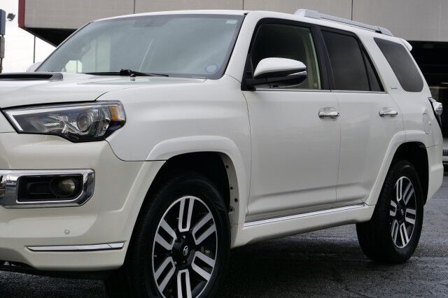 2018 Toyota 4Runner Limited / 4WD / Third Row / Cooled Seats / Sunroof! High Point NC