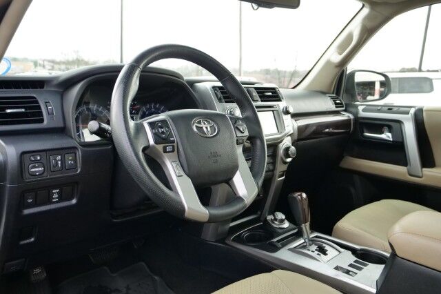 2018 Toyota 4Runner Limited / 4WD / Third Row / Cooled Seats / Sunroof! High Point NC