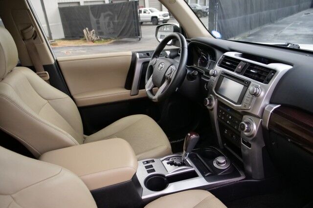 2018 Toyota 4Runner Limited / 4WD / Third Row / Cooled Seats / Sunroof! High Point NC