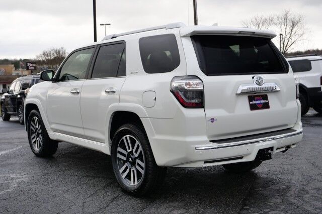 2018 Toyota 4Runner Limited / 4WD / Third Row / Cooled Seats / Sunroof! High Point NC