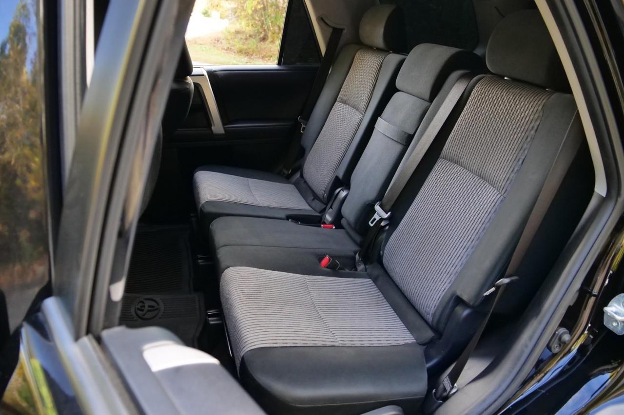 2018 Toyota 4Runner SR5 4WD / Wheels & Tires / Third Row! Lincolnton NC