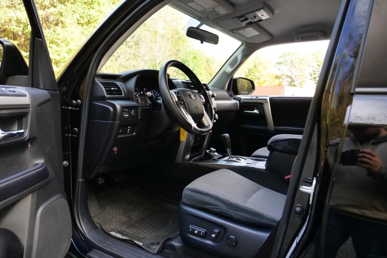 2018 Toyota 4Runner SR5 4WD / Wheels & Tires / Third Row! Lincolnton NC