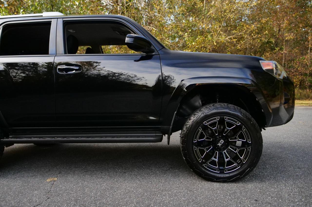 2018 Toyota 4Runner SR5 4WD / Wheels & Tires / Third Row! Lincolnton NC