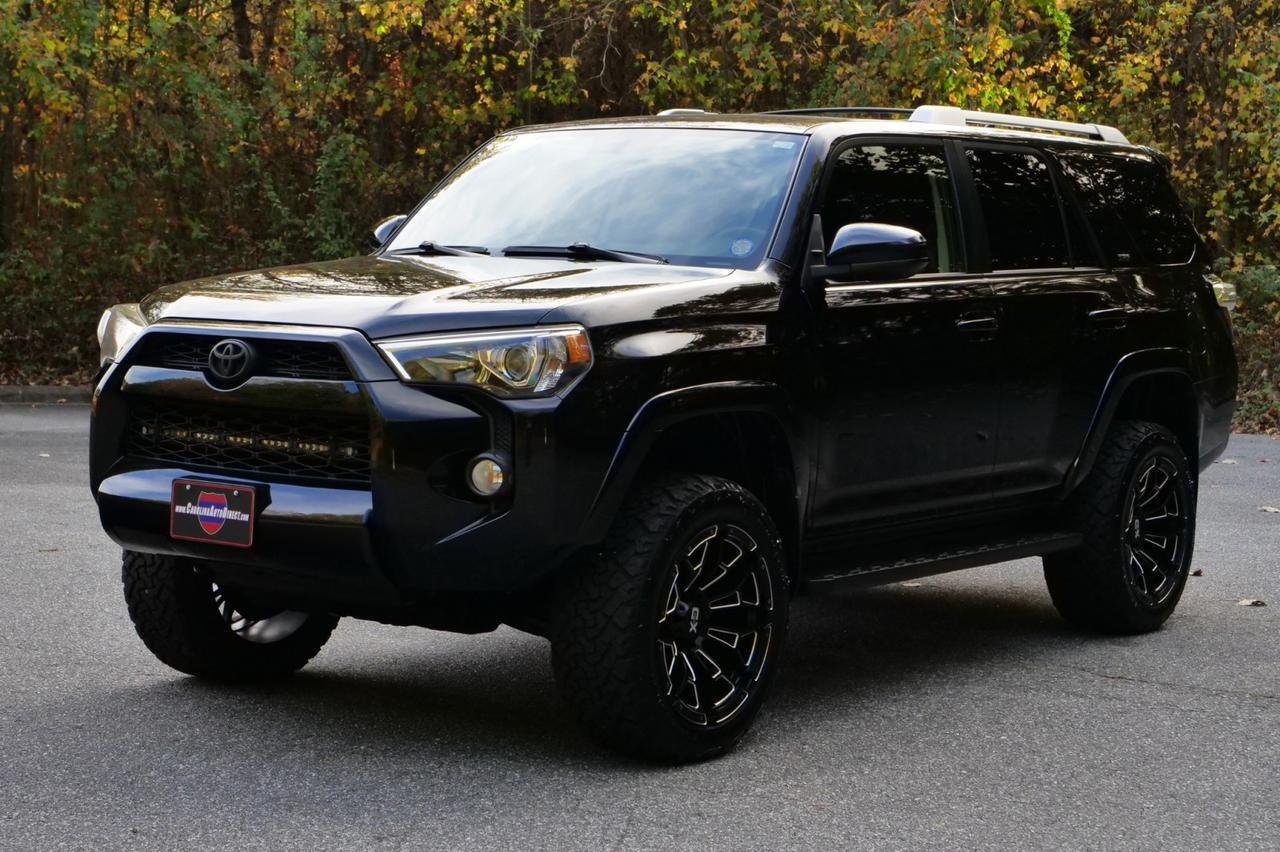2018 Toyota 4Runner SR5 4WD / Wheels & Tires / Third Row! Lincolnton NC