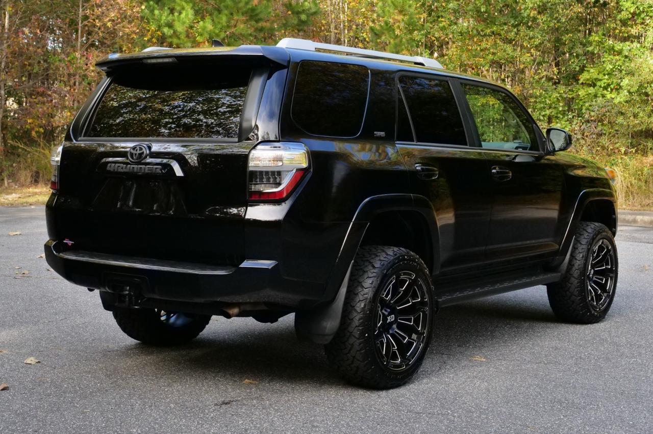 2018 Toyota 4Runner SR5 4WD / Wheels & Tires / Third Row! Lincolnton NC