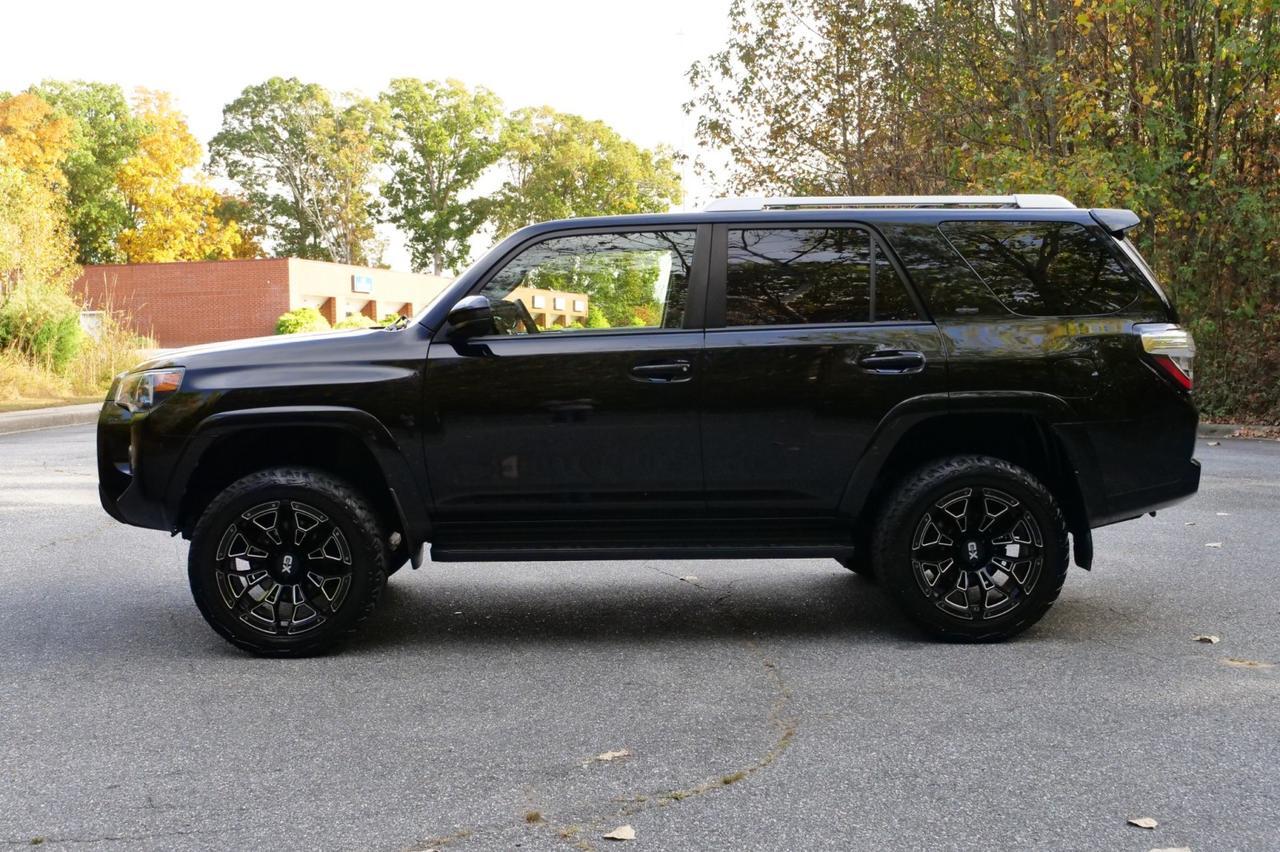 2018 Toyota 4Runner SR5 4WD / Wheels & Tires / Third Row! Lincolnton NC