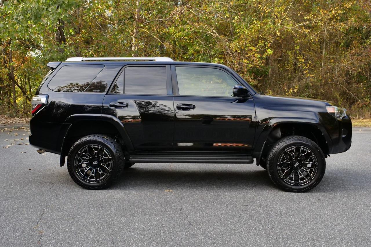 2018 Toyota 4Runner SR5 4WD / Wheels & Tires / Third Row! Lincolnton NC