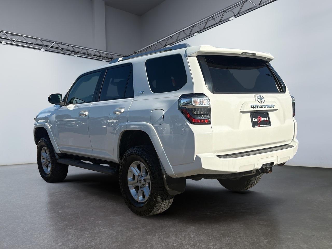 2018 Toyota 4Runner SR5, POWER REAR SLIDING WINDOW, REMOTE KEYLESS ENTRY, ONLY 1 OWNER, NO ACCIDENTS, NORTH CAROLINA VEHICLE, TAKE A TEST DRIVE TODAY! Virginia Beach VA
