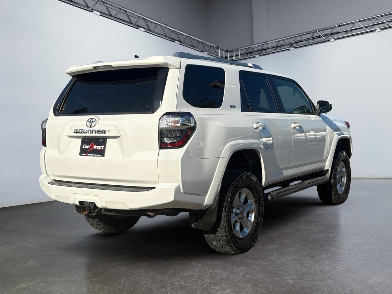2018 Toyota 4Runner SR5, POWER REAR SLIDING WINDOW, REMOTE KEYLESS ENTRY, ONLY 1 OWNER, NO ACCIDENTS, NORTH CAROLINA VEHICLE, TAKE A TEST DRIVE TODAY! Virginia Beach VA