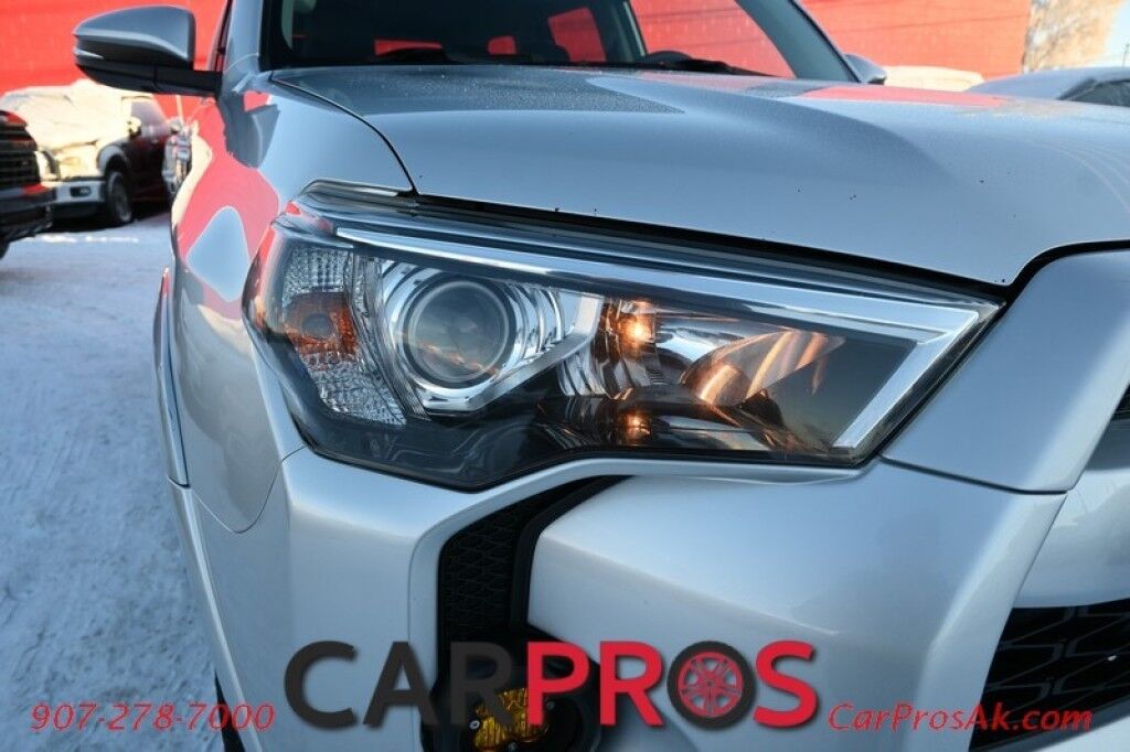 2018 Toyota 4Runner SR5 Premium - 4X4 - Power & Heated Leather Seats - Remote Start - Navigation - Sunroof - Fog Lights - Running Boards - 3rd Row - Seats 7 - Tow Package - Low Miles Anchorage AK