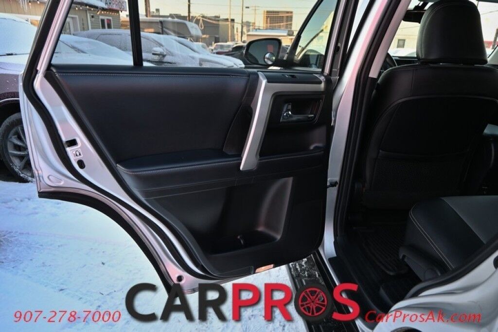 2018 Toyota 4Runner SR5 Premium - 4X4 - Power & Heated Leather Seats - Remote Start - Navigation - Sunroof - Fog Lights - Running Boards - 3rd Row - Seats 7 - Tow Package - Low Miles Anchorage AK