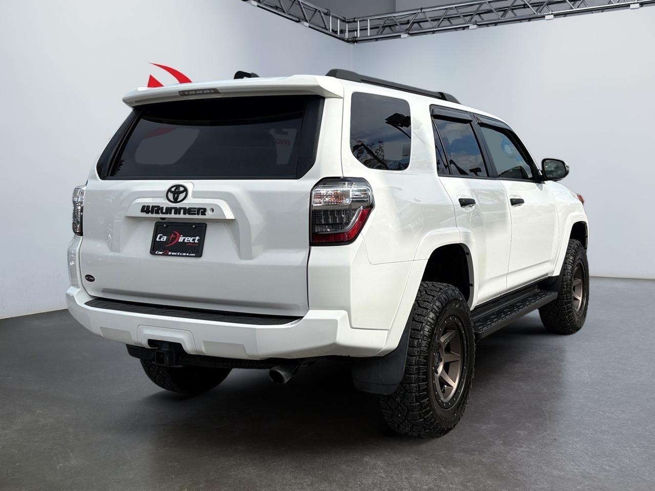2018 Toyota 4Runner SR5 Premium, RUNNING BOARDS, SUNROOF, NAVIGATION, POWER HEATED SEATS, BLUETOOTH, ONLY 39K MILES, JUST 1 OWNER, CLEAN CARFAX, RUN THE ROAD IN THIS 4RUNNER! Virginia Beach VA