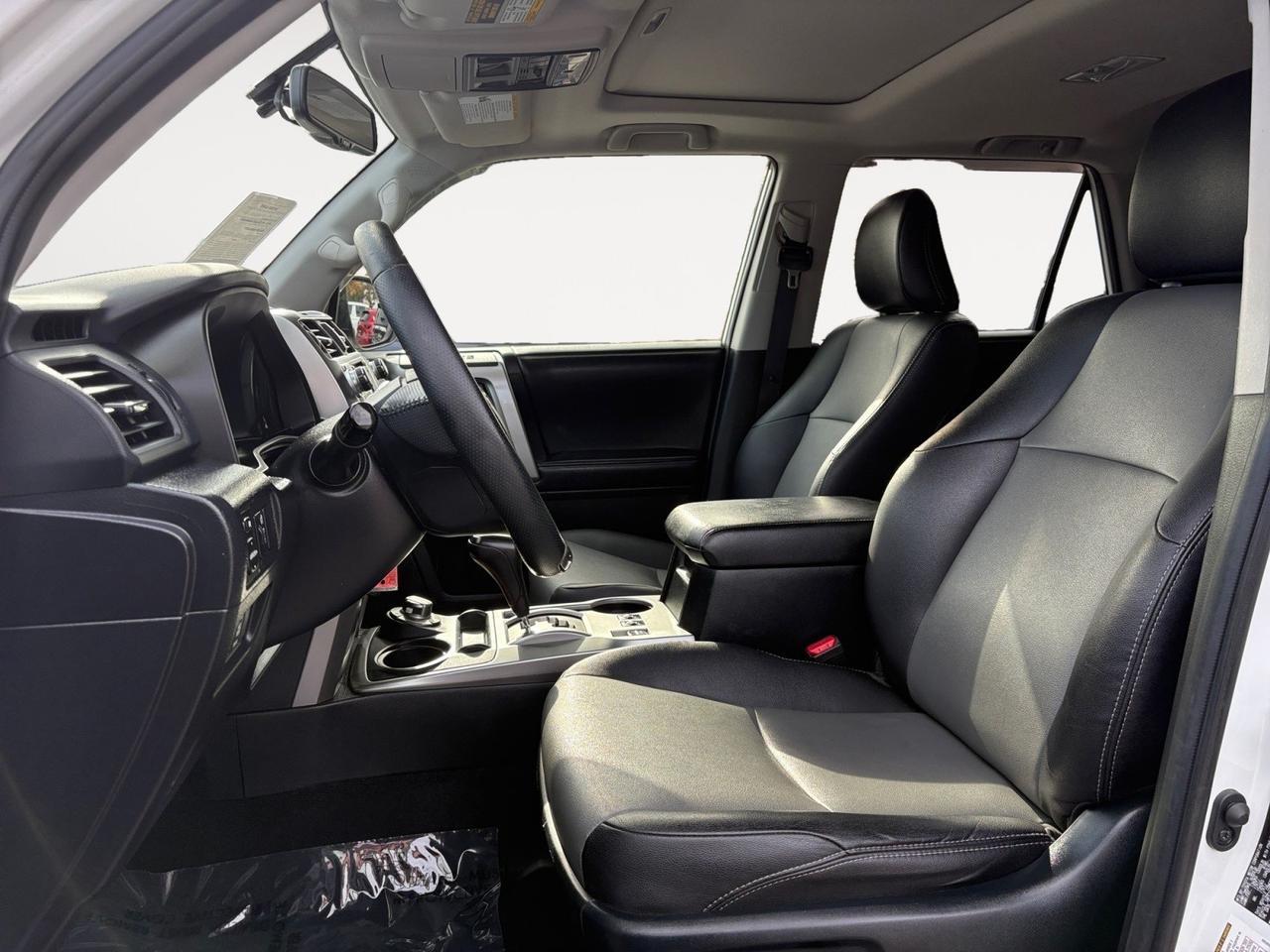 2018 Toyota 4Runner SR5 Premium, RUNNING BOARDS, SUNROOF, NAVIGATION, POWER HEATED SEATS, BLUETOOTH, ONLY 39K MILES, JUST 1 OWNER, CLEAN CARFAX, RUN THE ROAD IN THIS 4RUNNER! Virginia Beach VA