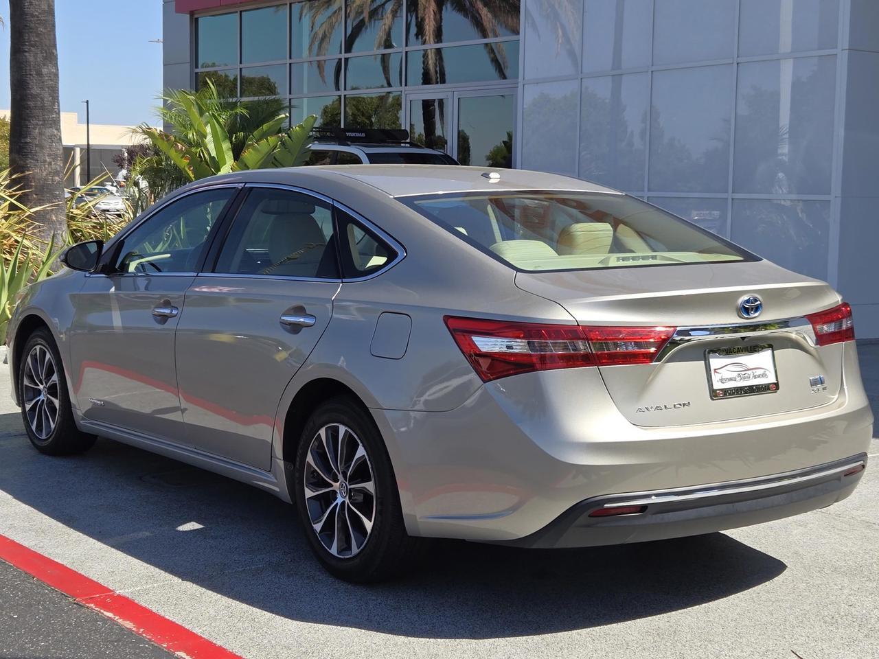 2018 Toyota AVALON XLE PREMIUM HYBRID Vacaville CA