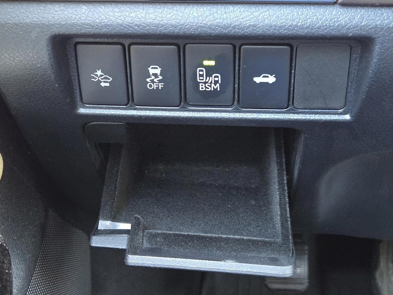2018 Toyota AVALON XLE PREMIUM HYBRID Vacaville CA