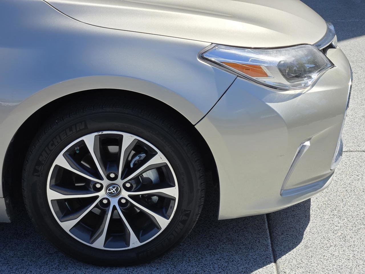 2018 Toyota AVALON XLE PREMIUM HYBRID Vacaville CA