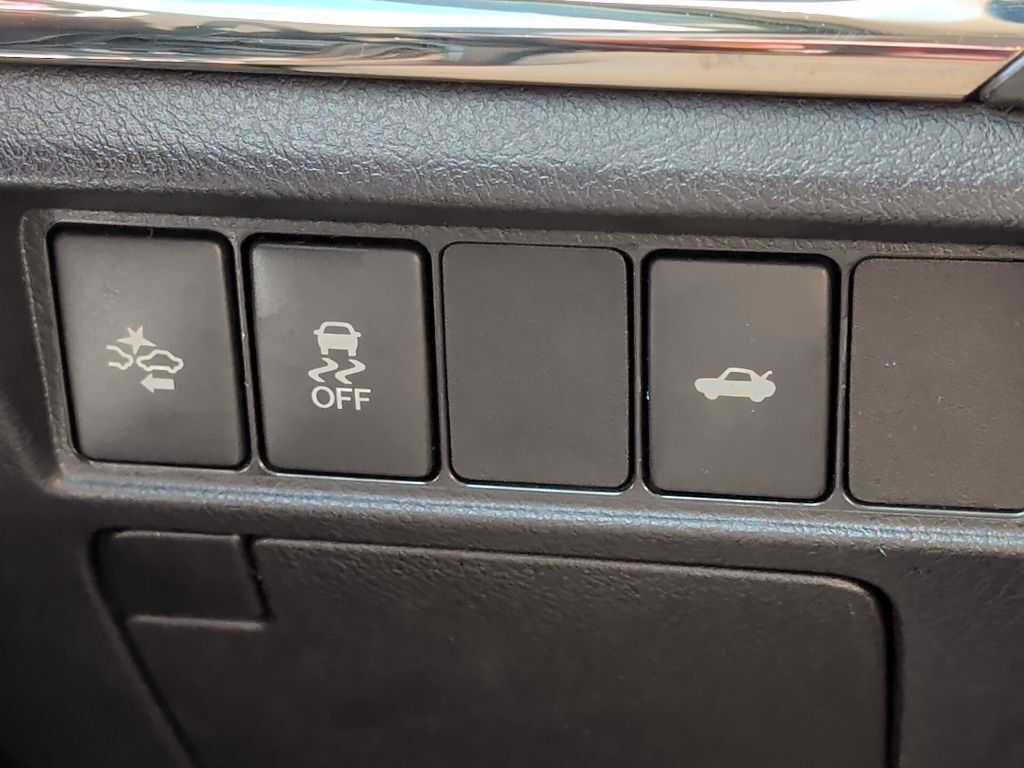 2018 Toyota Avalon XLE Worcester MA