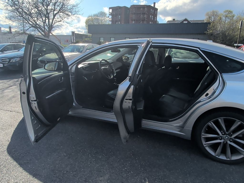 2018 Toyota Avalon XLE Worcester MA
