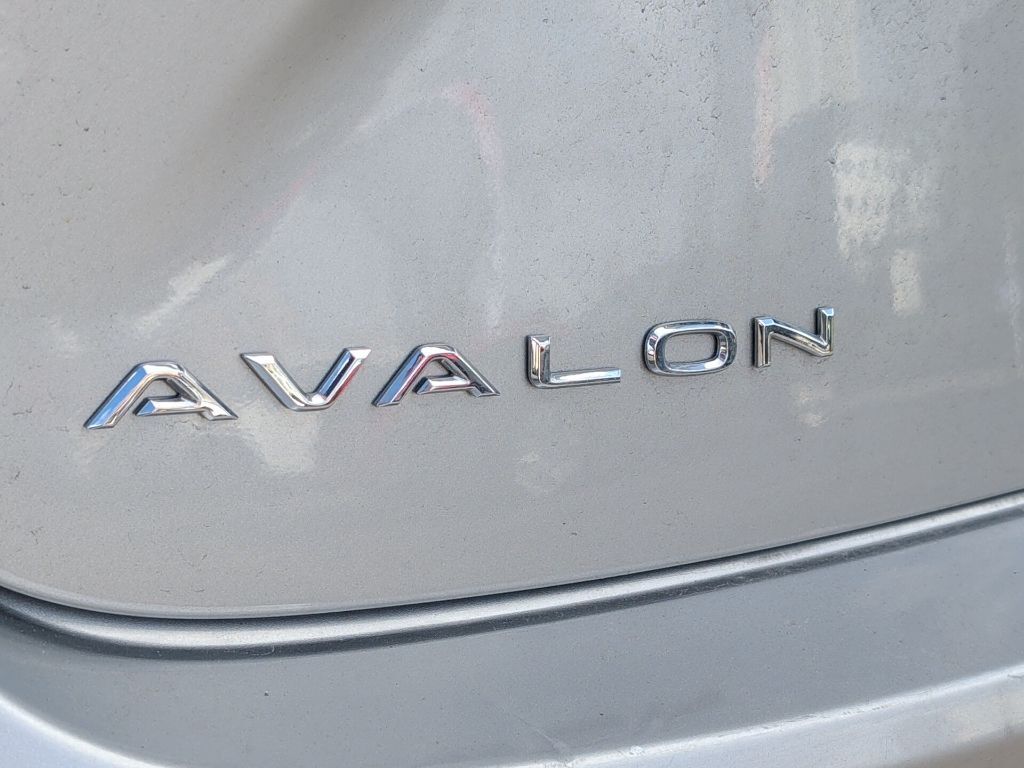 2018 Toyota Avalon XLE Worcester MA