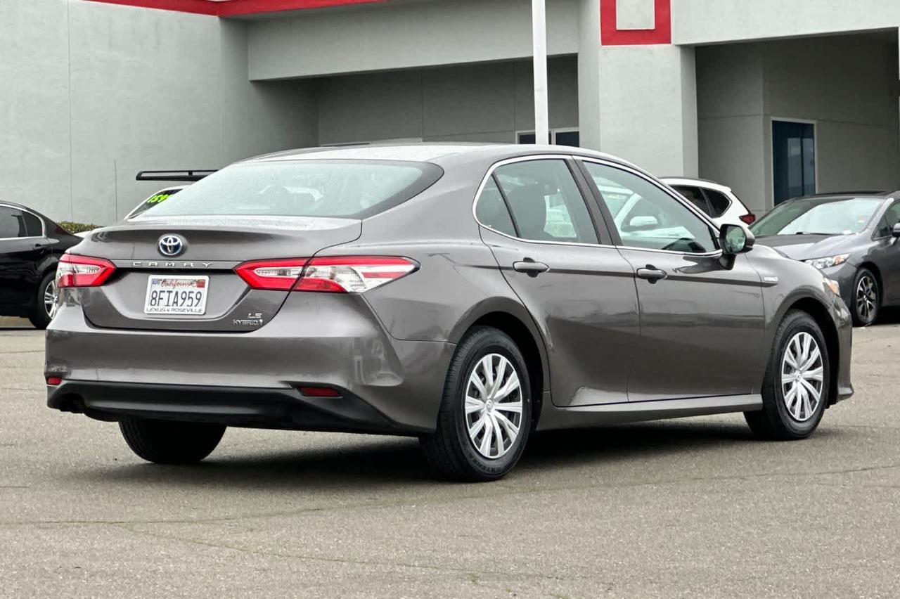 2018 Toyota Camry Hybrid LE