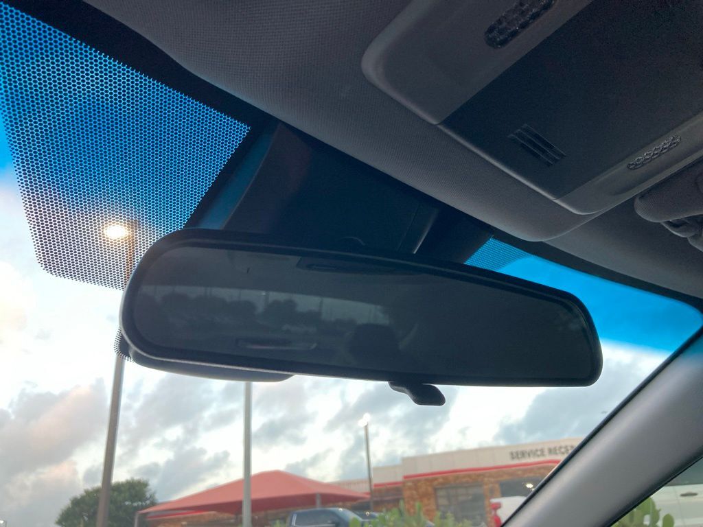 2018 Toyota Camry Hybrid SE San Antonio TX