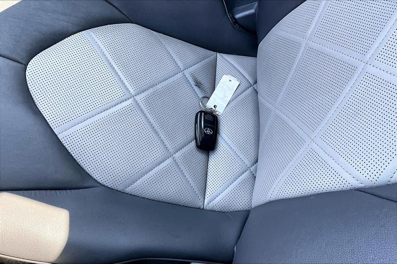 2018 Toyota Camry Hybrid XLE Folsom CA