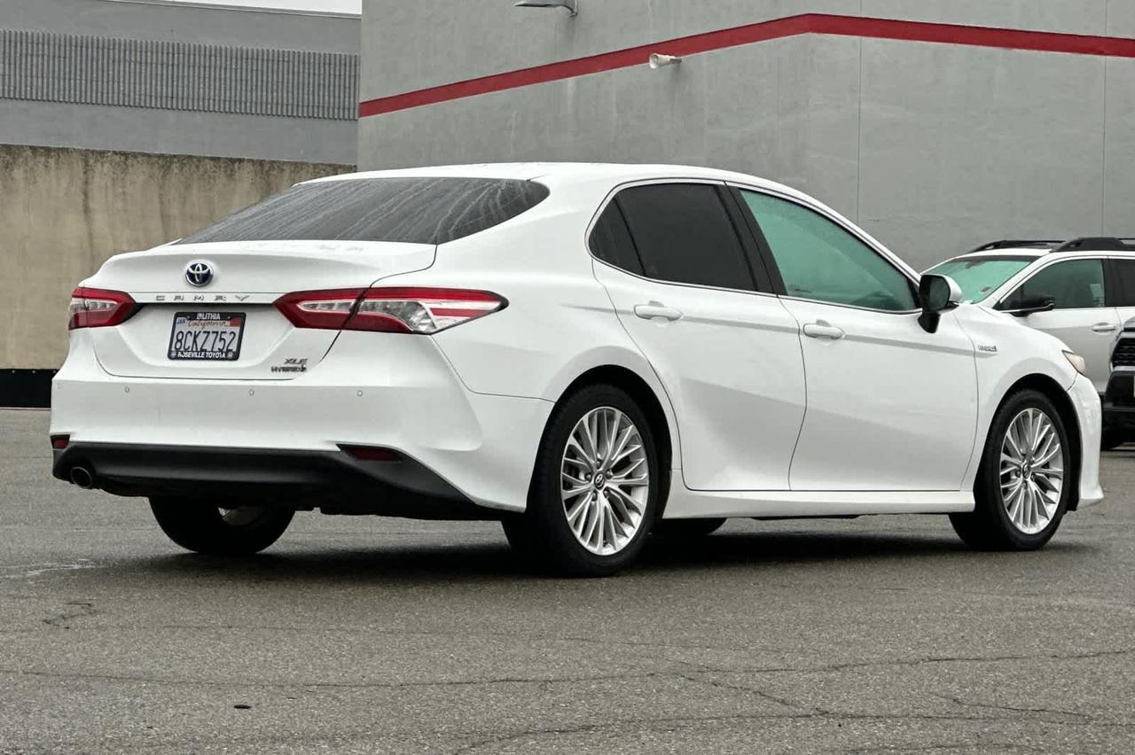 2018 Toyota Camry Hybrid XLE