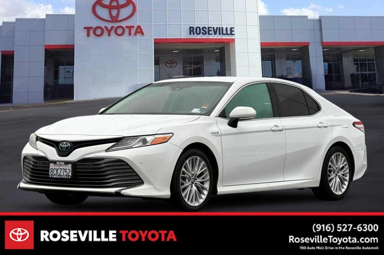 2018 Toyota Camry Hybrid XLE