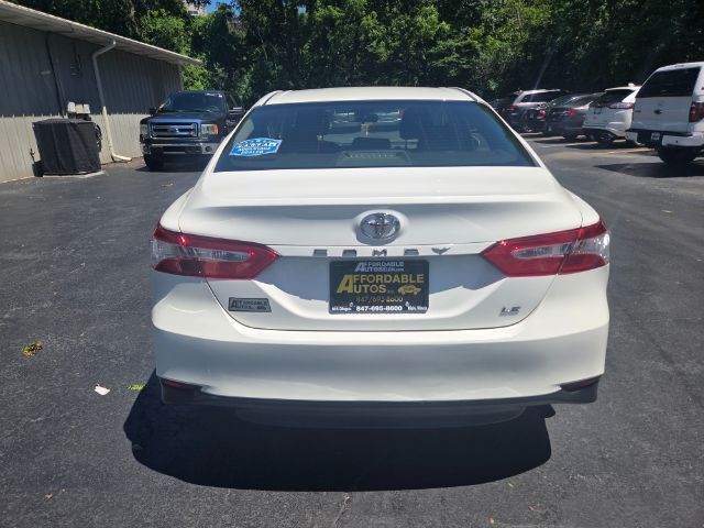 2018 Toyota Camry LE Elgin IL