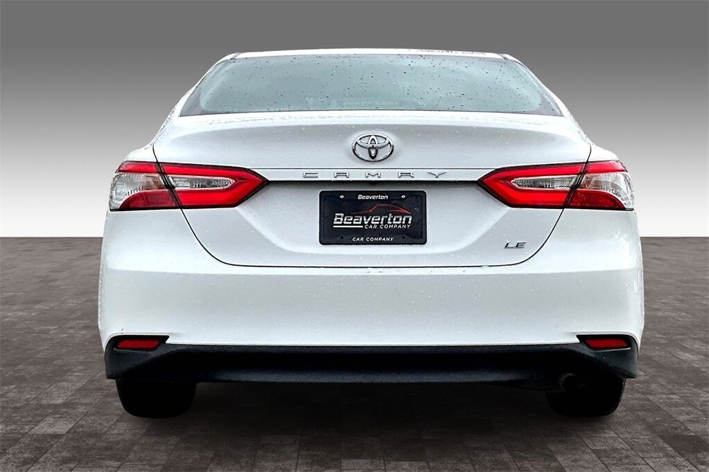2018 Toyota Camry LE photo 4